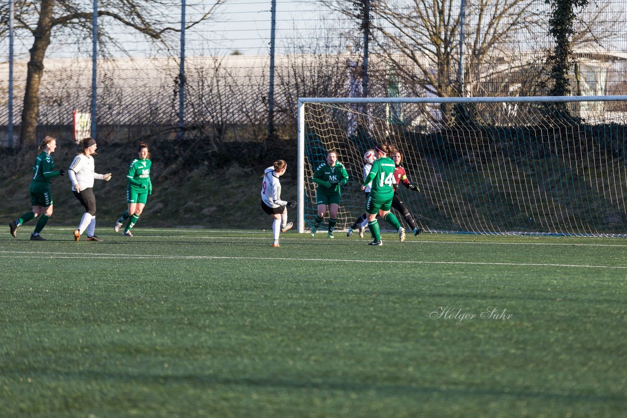 Bild 117 - Frauen SG Holstein Sued - SV Gruenweiss-Siebenbaeumen : Ergebnis: 0:2